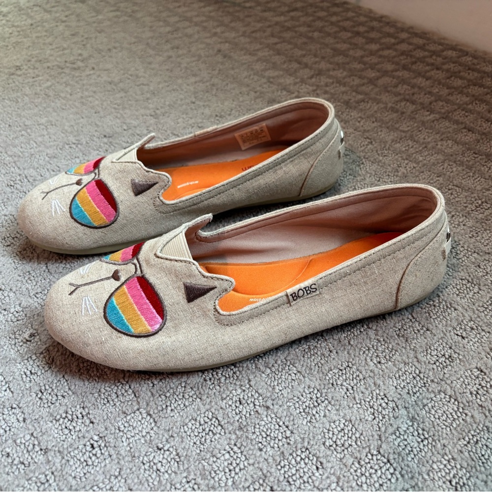BOBS by Skechers Cat Face Slip-On Flats in Beige with Rainbow Sunglasses 10 - Picture 5 of 7